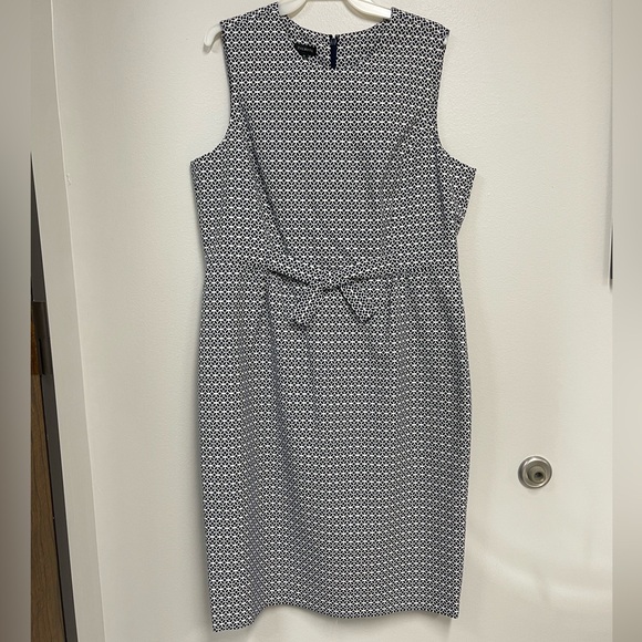 NWT Talbots Bow-Front Patterned Dress - Picture 2 of 15